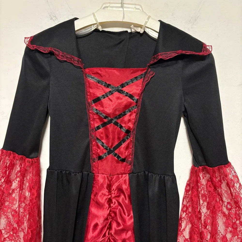 WAY to CELEBRATE Vampire Costume Girl